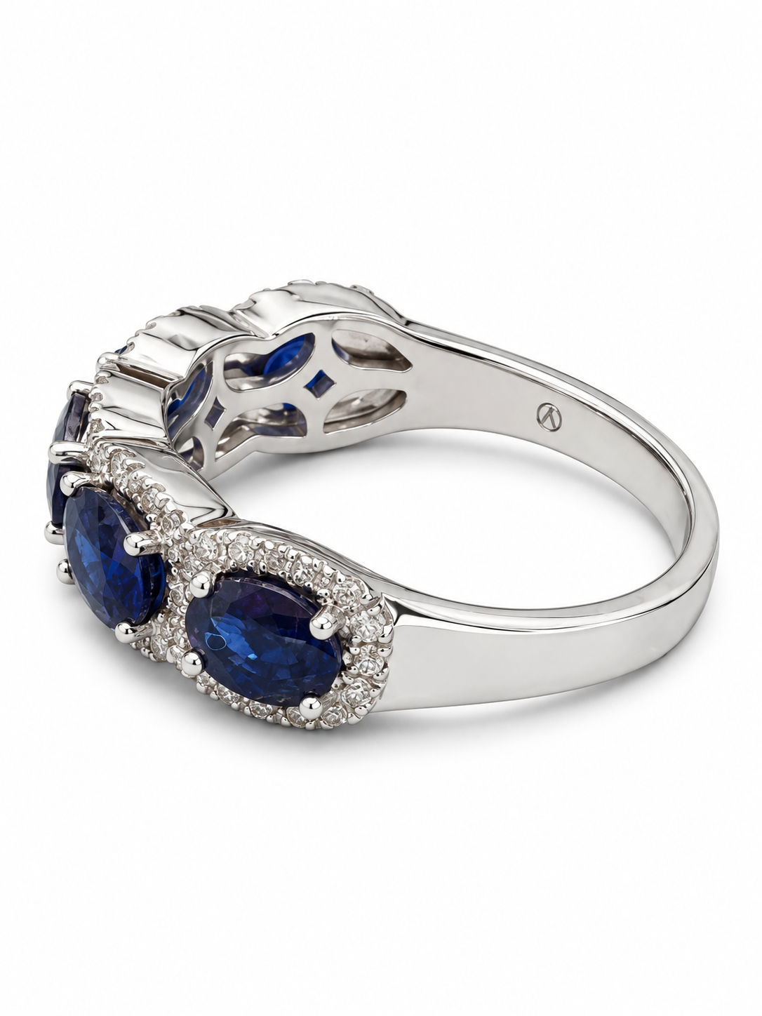 18K White Gold Sapphire &amp; Diamond Halo Band – 2.73 CTW