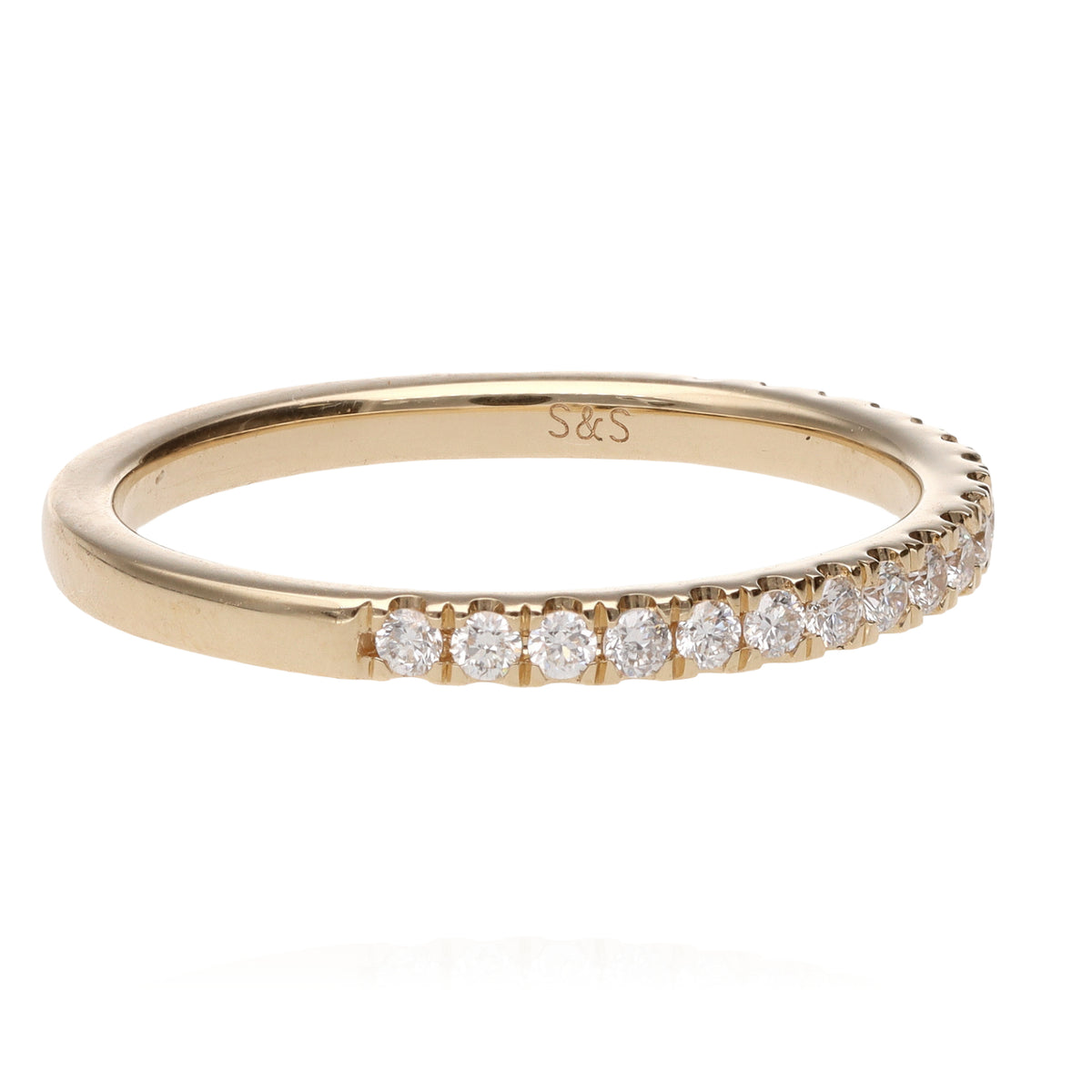 14K Yellow Gold Diamond Band Shared Prong 19 Stones Size 6.5 Elegant 2gram.