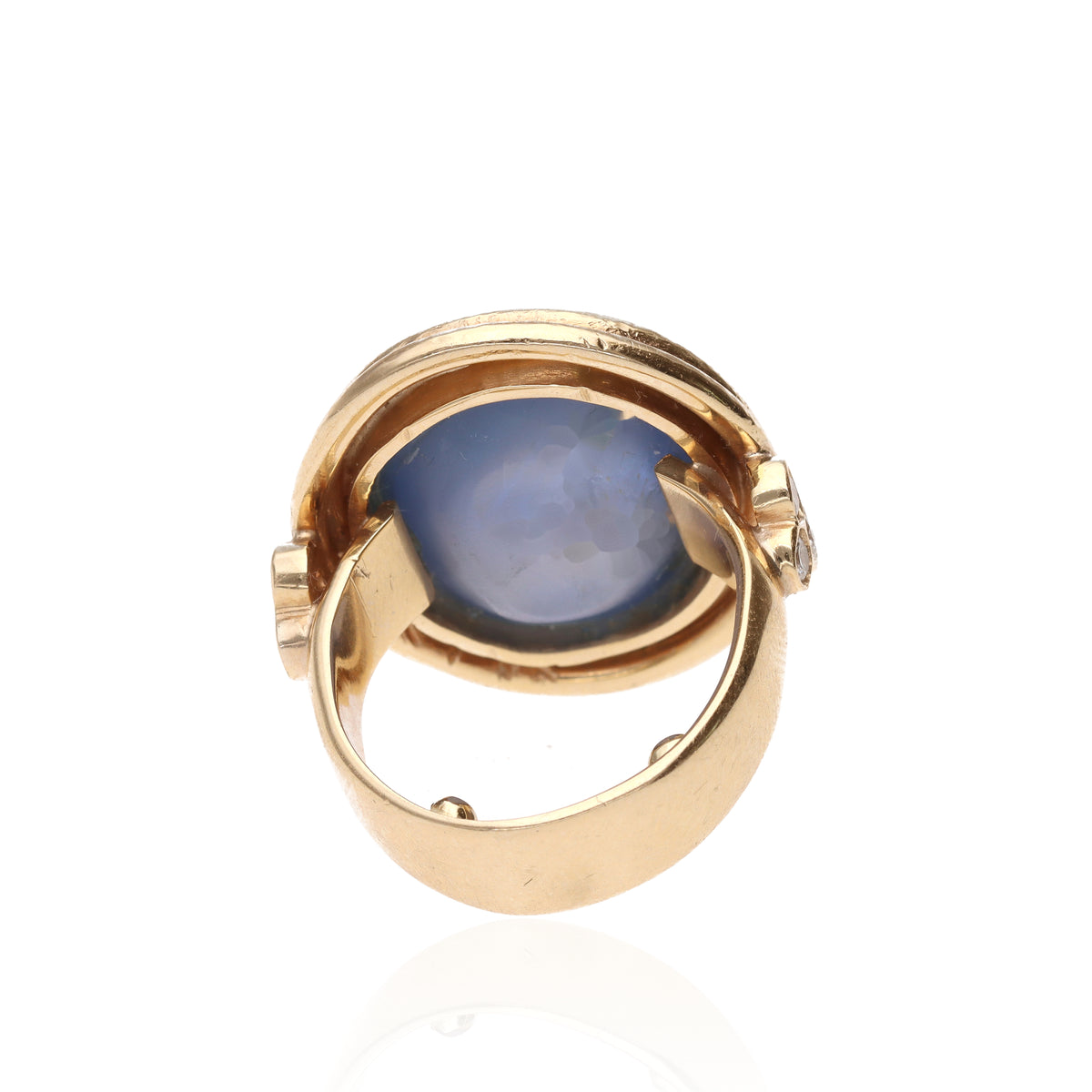 14 Yellow Bezel 28.00ct Cabochon Star Sapphire Rou
