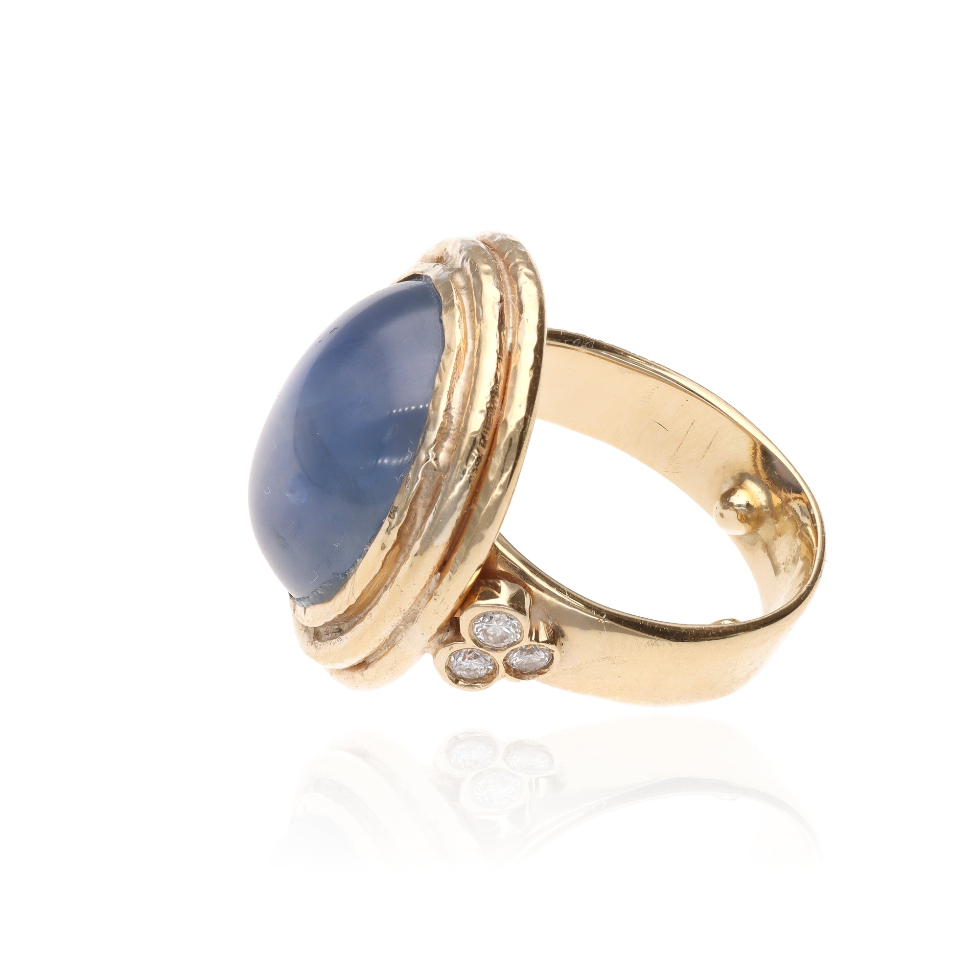 14 Yellow Bezel 28.00ct Cabochon Star Sapphire Rou