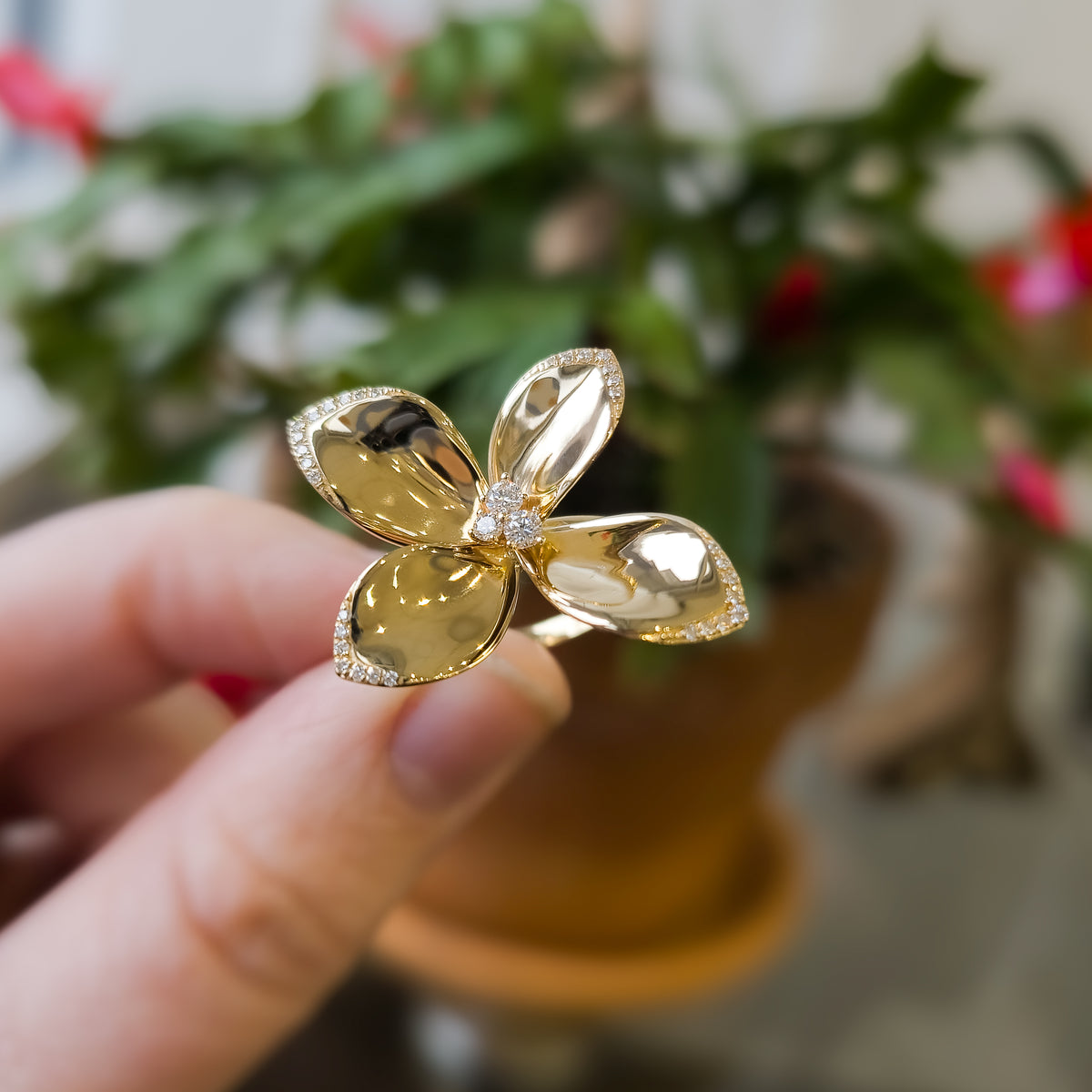 14K Yellow Gold .29ctw Four Petal Diamond Flower Ring
