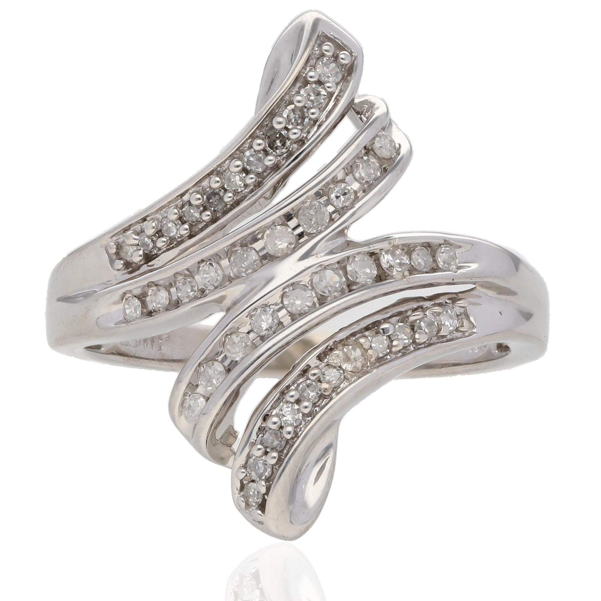 10K White Gold Diamond Twisted Ribbon