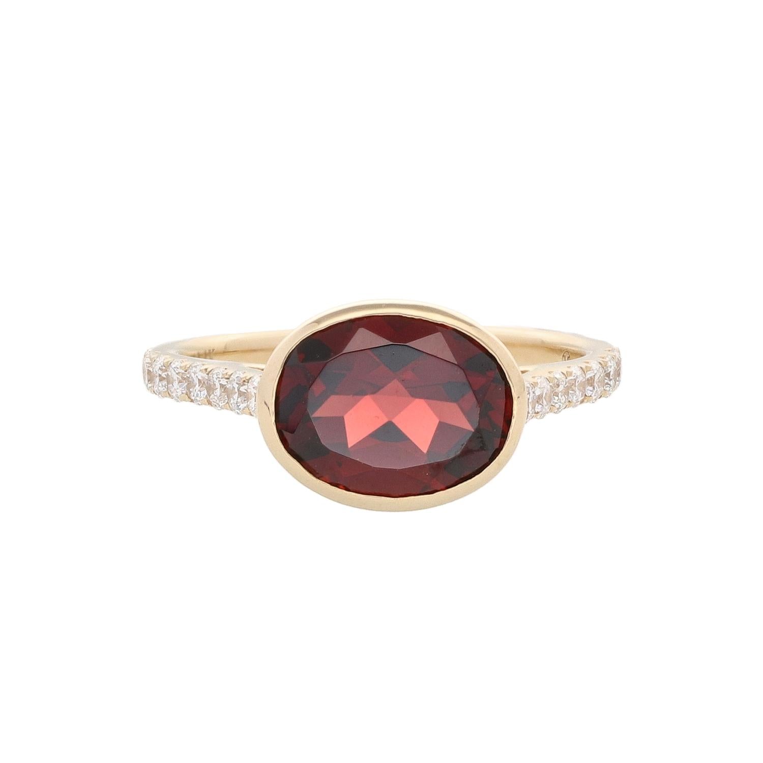 14K Yellow Gold Garnet Diamond Ring 10x8mm Oval Bezel Size 6.5 Elegant 3.0g