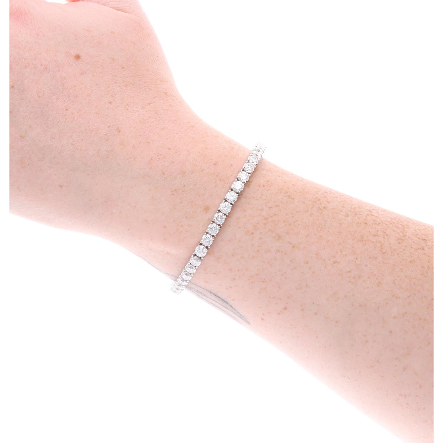 14K White 12.39ct Diamond Tennis Bracelet