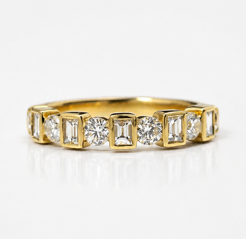 Alternating Diamond Band Ring