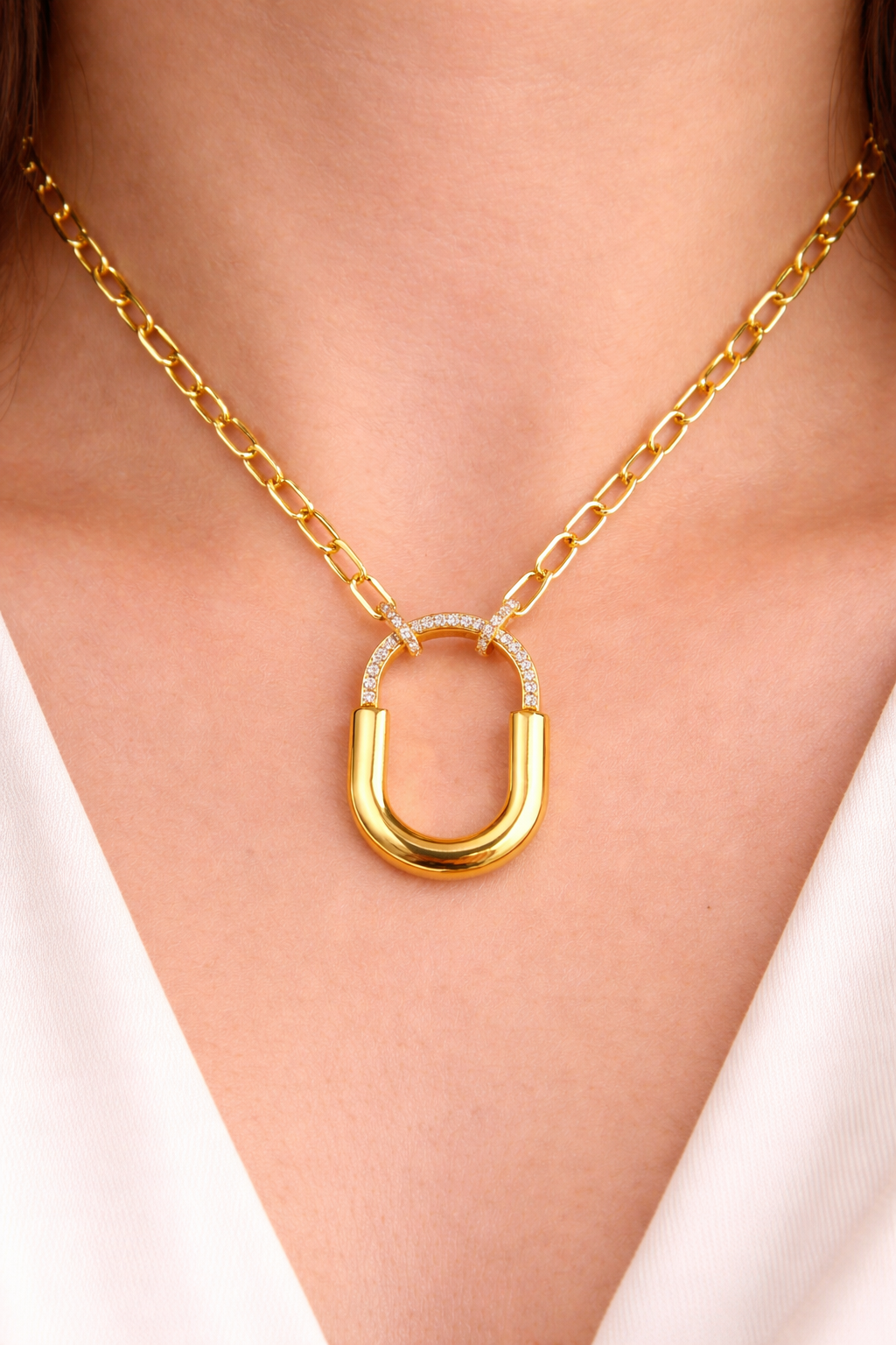 18KT YG Paperclip and diamond necklace