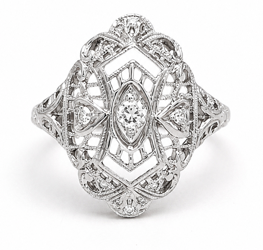 18K White Gold Vintage Filigree Diamond Ring