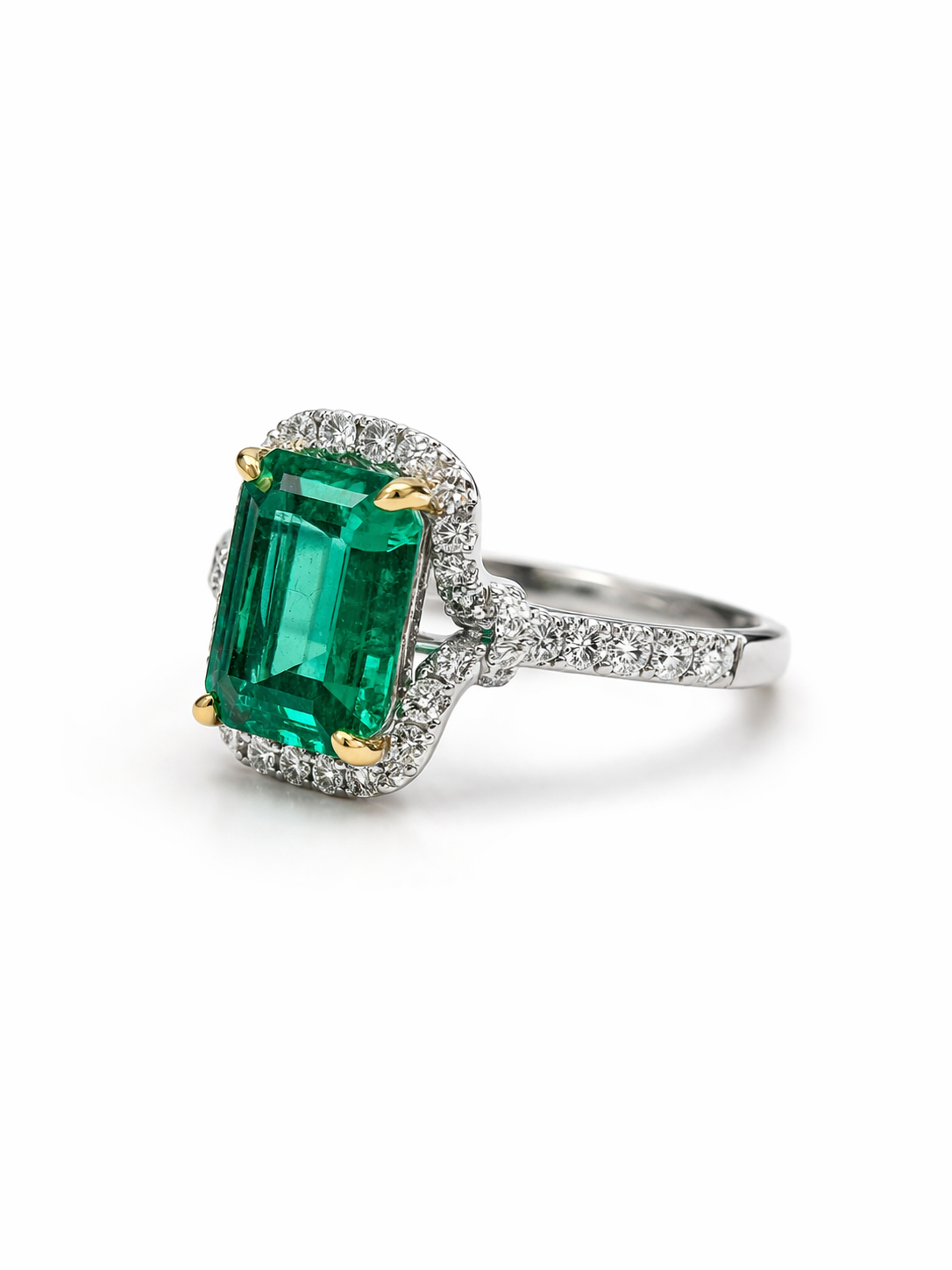 Colombian Emerald Diamond Ring